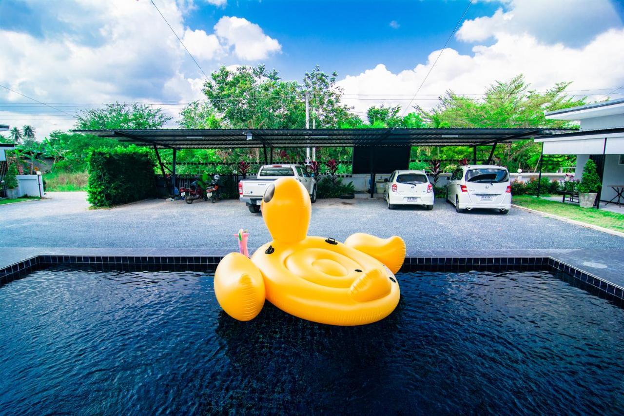 Oyo 533 Runya Poolvilla Prachuap Khiri Khan Luaran gambar