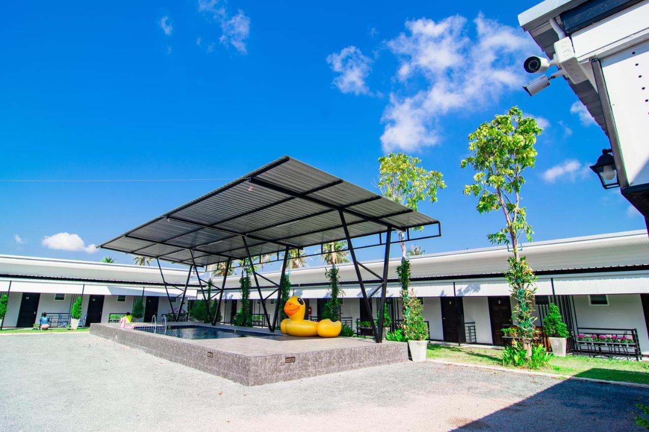 Oyo 533 Runya Poolvilla Prachuap Khiri Khan Luaran gambar